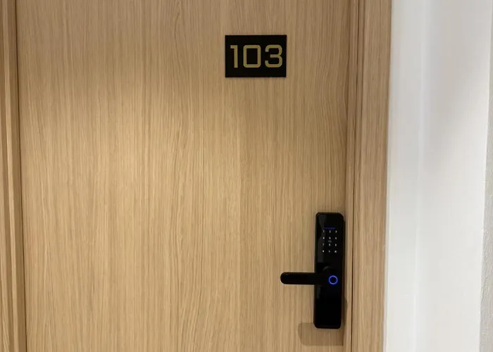 Heights Old Center 3*